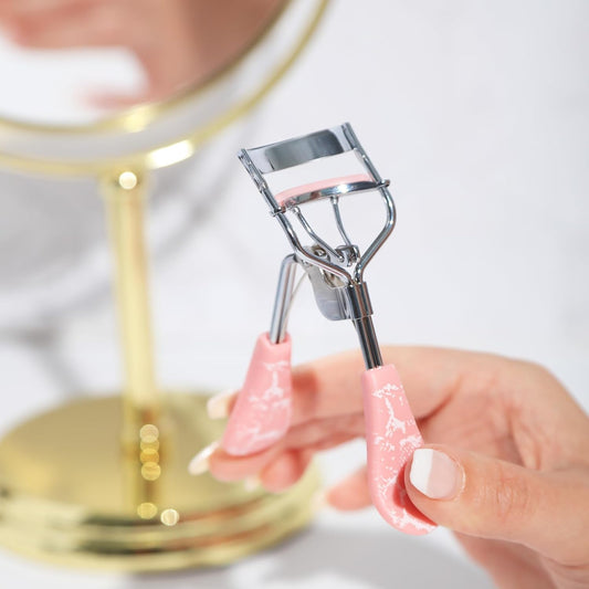 Eyelash Curler - Professionally Crafted Lash Curler - Long-Lasting Curl - Wide Opening for Every Lash - Gentle and Defines Lashes - 1 Pc