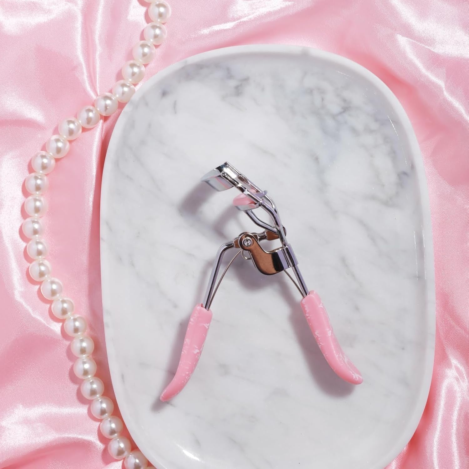 Eyelash Curler - Professionally Crafted Lash Curler - Long-Lasting Curl - Wide Opening for Every Lash - Gentle and Defines Lashes - 1 Pc